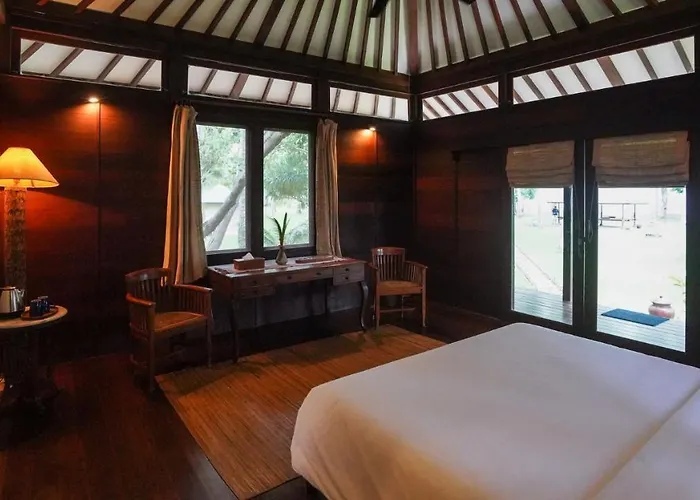 Belongas Bay Lodge Sekotong