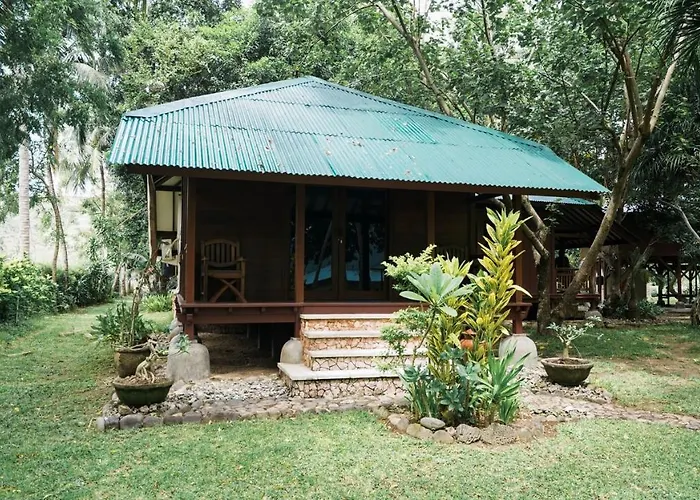 Belongas Bay Lodge Sekotong